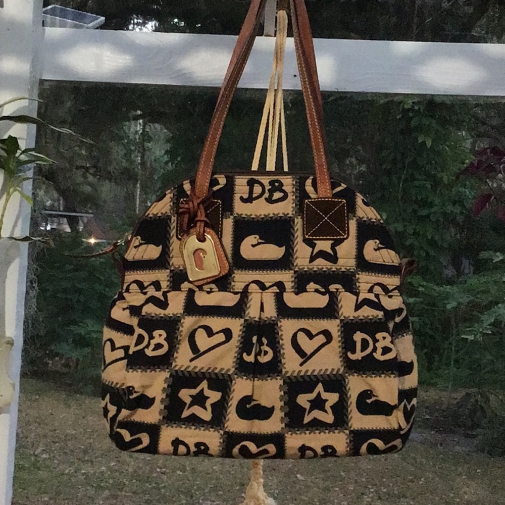 EUC Dooney&Bourke bag